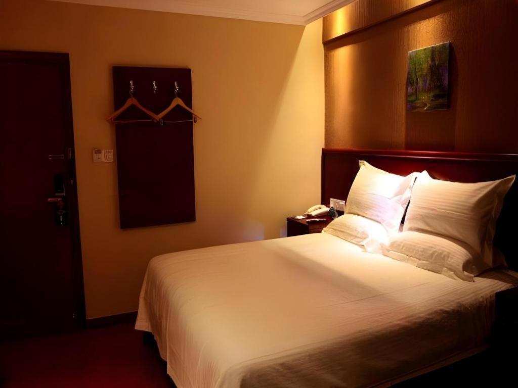 Greentree Inn Xi'An Bell And Drum Tower Food Street Ancient City Wall Ximen Express Hotel Xi'an (Shaanxi) Exterior foto